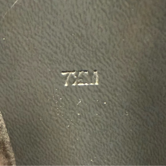 Juicy Couture Black High Heeled shoes. Size 7.5. EUC. So sexy and classic - Picture 10 of 13